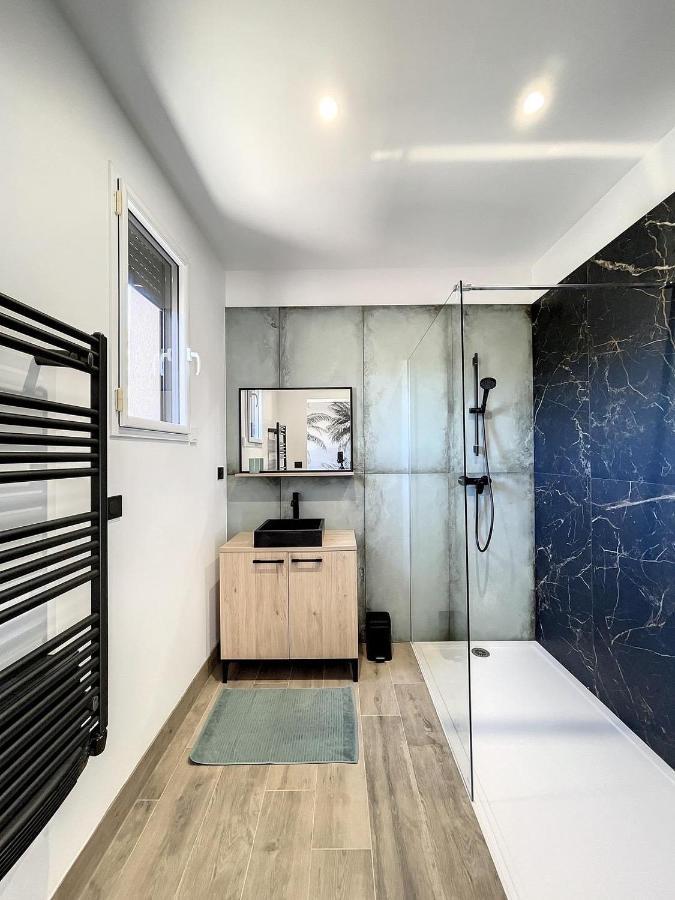 Villa 400M2 Piscine Interieure Tres Calme Agde Dış mekan fotoğraf