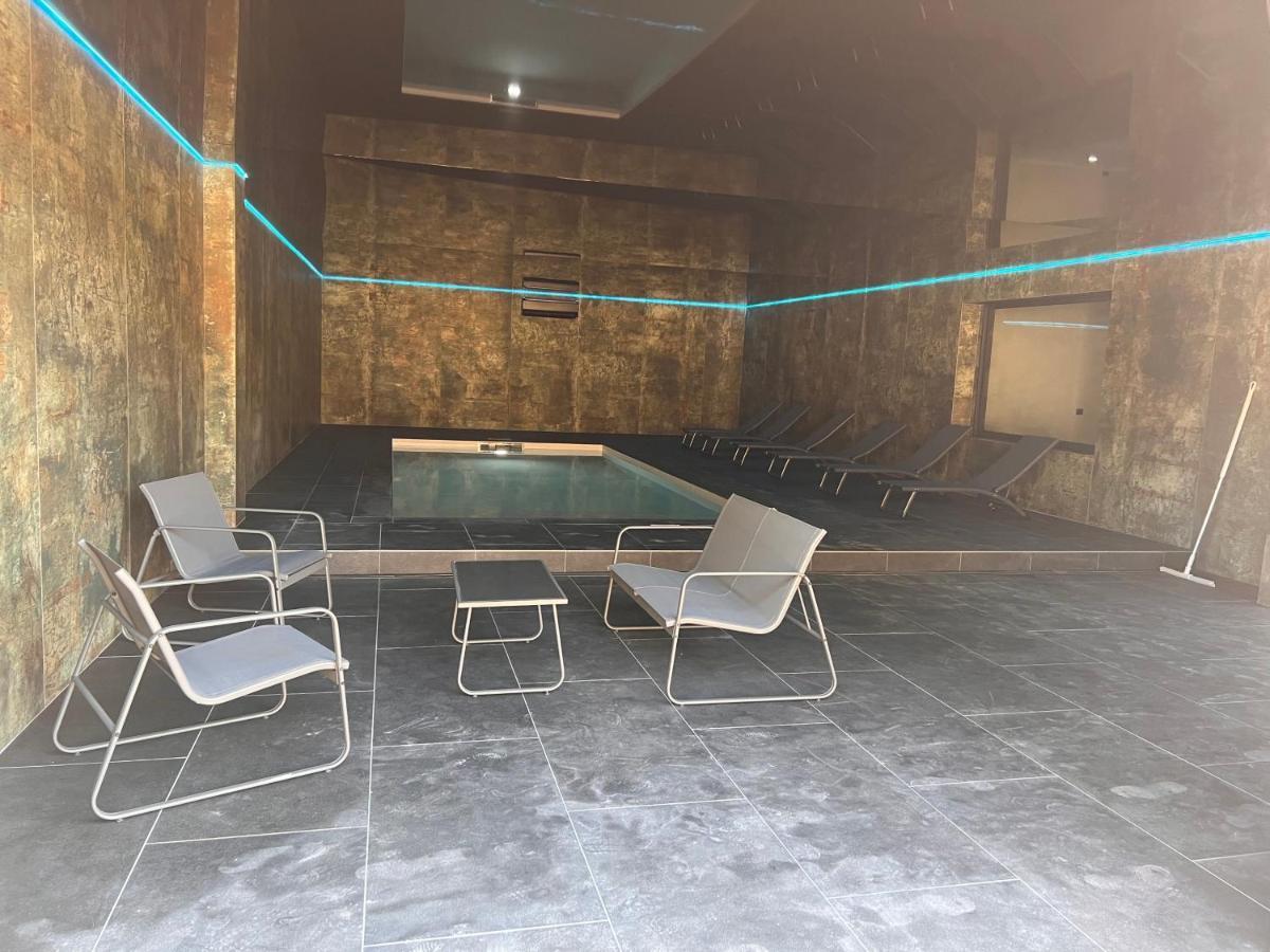Villa 400M2 Piscine Interieure Tres Calme Agde Dış mekan fotoğraf